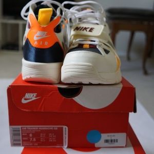 Air Trainer Huarache Q5 (ASTROS, Houston)